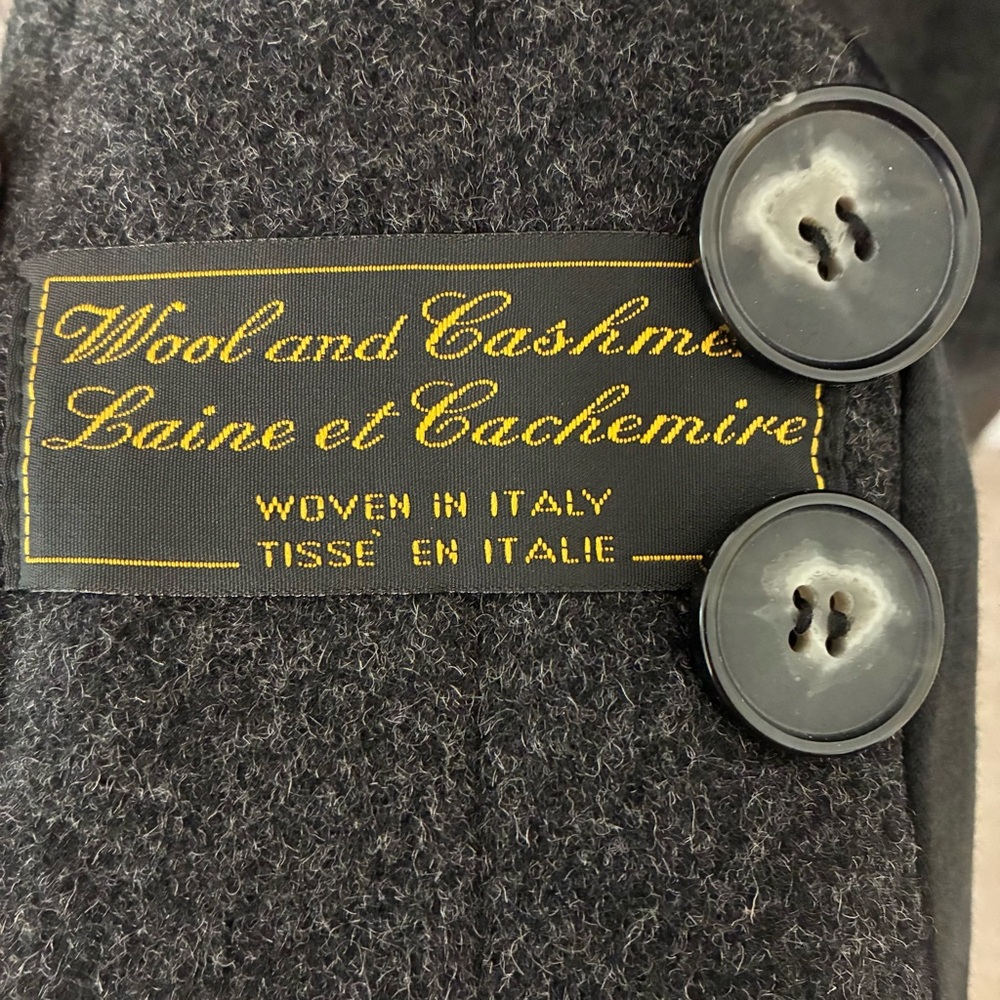 Jones New York Charcoal wool & cashmere Coat. Size small. Gorgeous fabric! - Picture 2 of 16